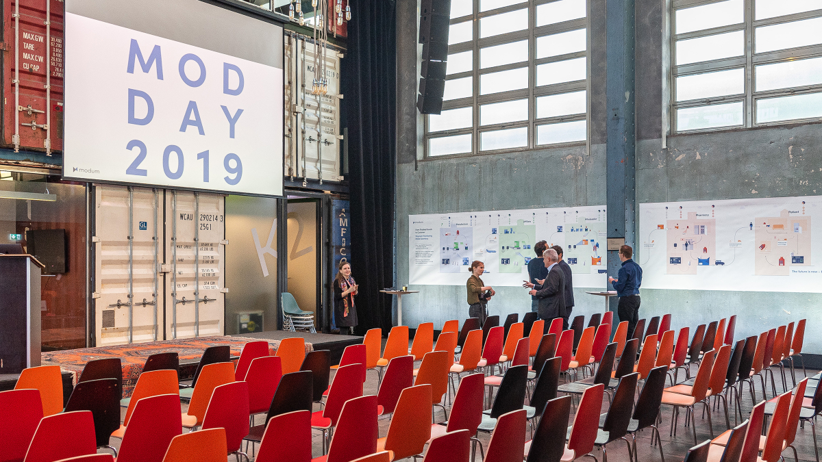Installation des Posters am MODday 2019